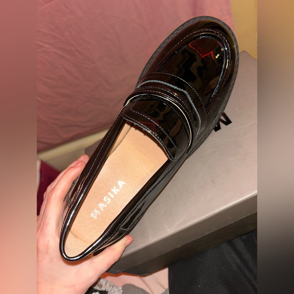 British Style Women's Fashion Loafers (black) - Picture 4 of 5